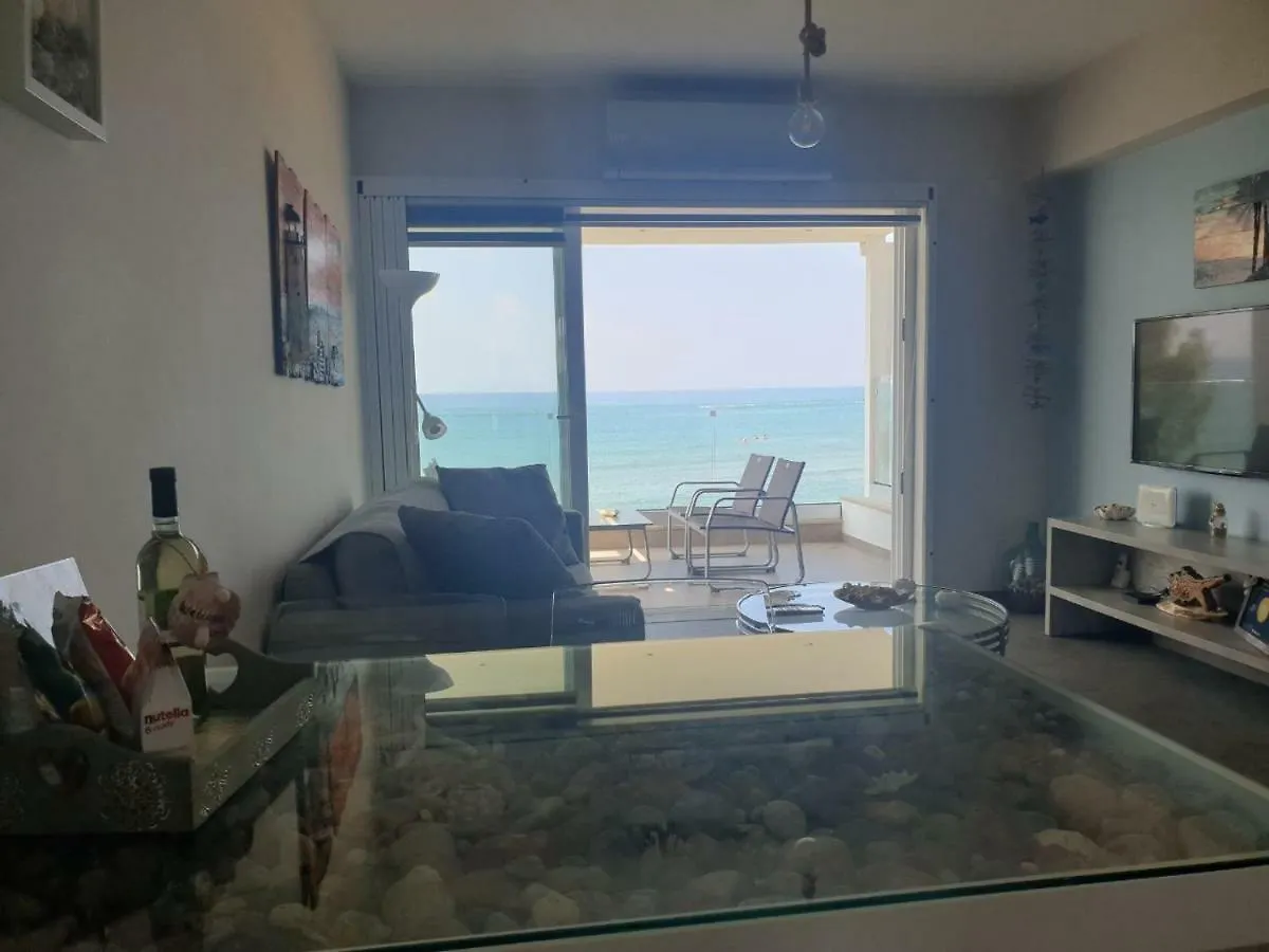 Periyiali Beach Sunset Suite A7 Perivolia Cyprus